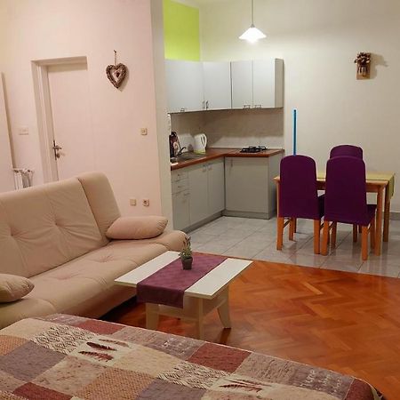 Istranova Apartments Ровинь Экстерьер фото