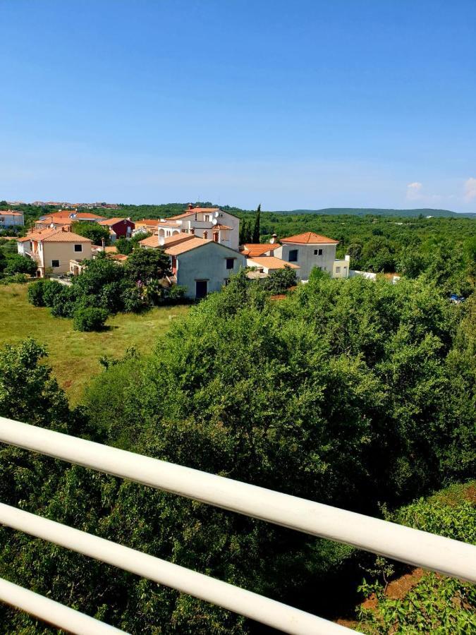 Istranova Apartments Ровинь Экстерьер фото