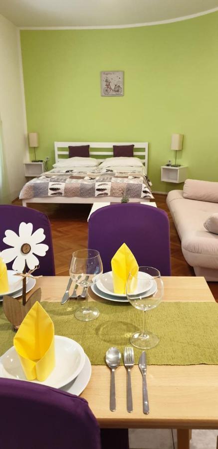 Istranova Apartments Ровинь Экстерьер фото