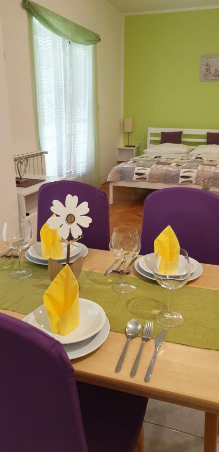 Istranova Apartments Ровинь Экстерьер фото