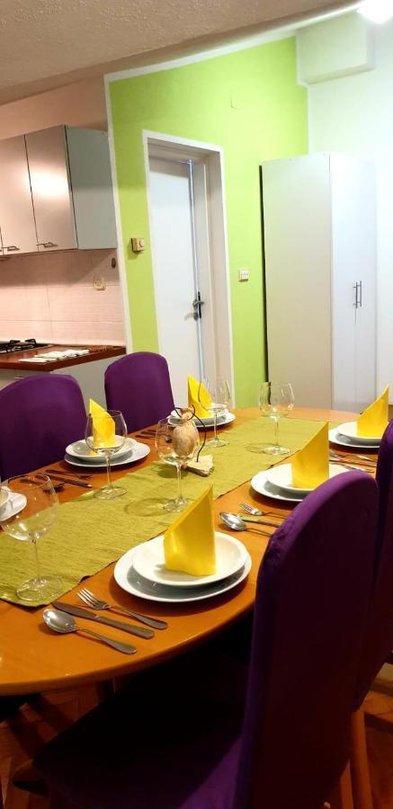 Istranova Apartments Ровинь Экстерьер фото