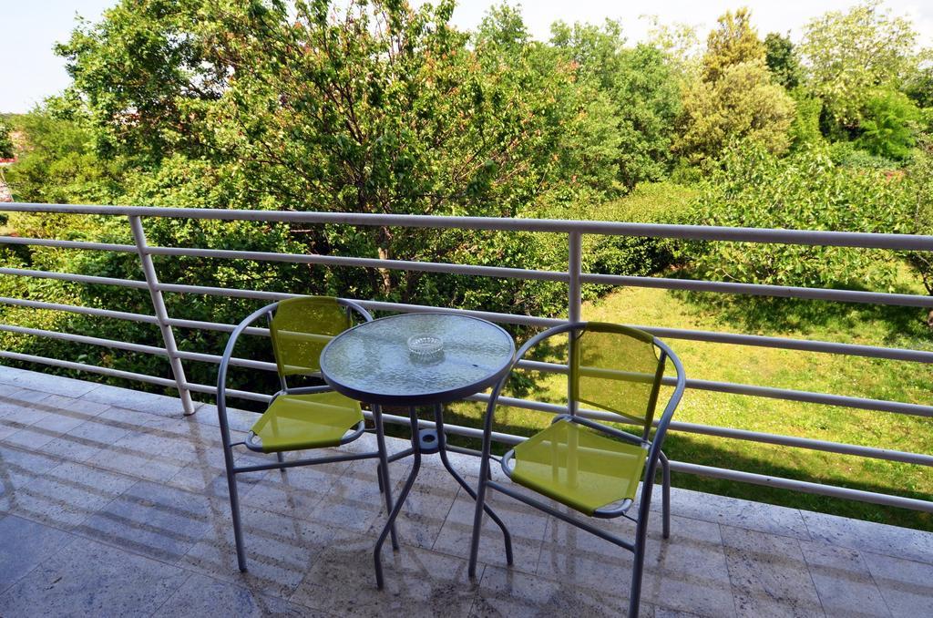 Istranova Apartments Ровинь Экстерьер фото