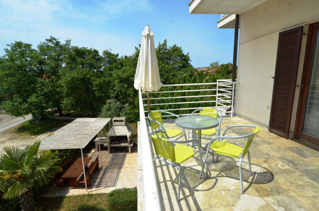 Istranova Apartments Ровинь Экстерьер фото
